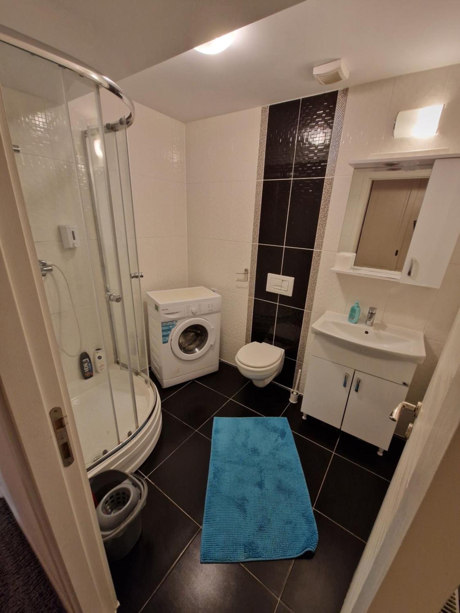 Wizz Pilot Residence Отопени Екстериор снимка